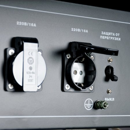 Бензиновый генератор FUBAG BS 3300 A ES с электростартером и коннектором автоматики в Москве фото