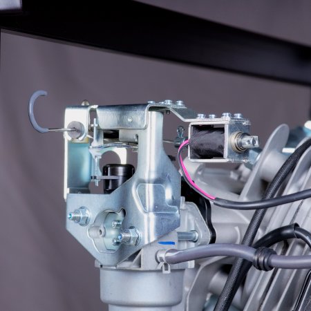 Бензиновый генератор FUBAG BS 8000 DA ES (трехфазный) с электростартером и коннектором автоматики в Москве фото